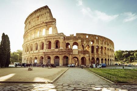 Das Kolosseum zerbröckelt langsam aber sicher. Oder, um es mit den Worten des ehemaligen Bürgermeister Tronca zu sagen: 