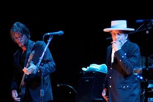 Bei seinem ersten Konzert nach dem Gewinn des Nobelpreises hatte Bob Dylan nichts über die Auszeichnung zu sagen