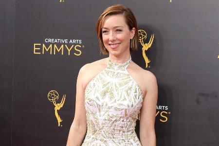 Molly Parker steht nun ganz offiziell alleine auf dem roten Teppich