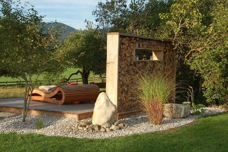 Von Bauer Zehetmair gefertigt: Panoramaliege im Hof Gottenau