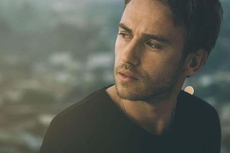 Charterfolg für Clueso