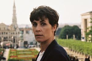 "Tödliche Geheimnisse": Der Enthüllungsjournalistin Rommy Kirchhoff (Nina Kunzendorf) werden brisante Hintergrundinfos aus d...