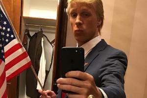 Auch auf Instagram präsentiert sich Oliver Pocher im Trump-Kostüm