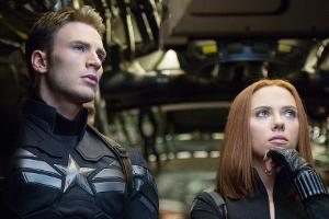 "The Return of the First Avenger": Captain America (Chris Evans) und Black Widow (Scarlett Johansson) müssen einen Attentäte...