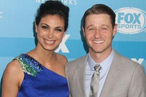 Benjamin McKenzie und Morena Baccarin lernten sich am Set von "Gotham" kennen und lieben
