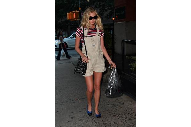 ...Kollegin Elsa bevorzugt New York. Wir können es jetzt schon kaum erwarten, diese zwei Schönheiten bald...