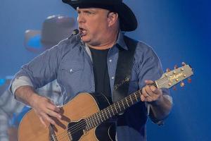 Nachdem Ronan Keating "If Tomorrow Never Comes" von Garth Brooks coverte, wurde der Countrysänger auch im europäischen Raum ...