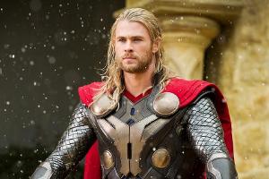 "Thor - The Dark Kingdom": Ist Thor (Chris Hemsworth) bereit in die Fußstapfen seines Vaters zu treten und König von Asgard ...
