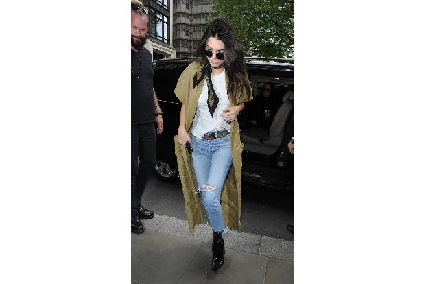 ...etwas von ihr abzuschauen - ganz im Gegensatz zu anderen ihrer Familienmitglieder weiß sie nämlich, was ihr steht und was...