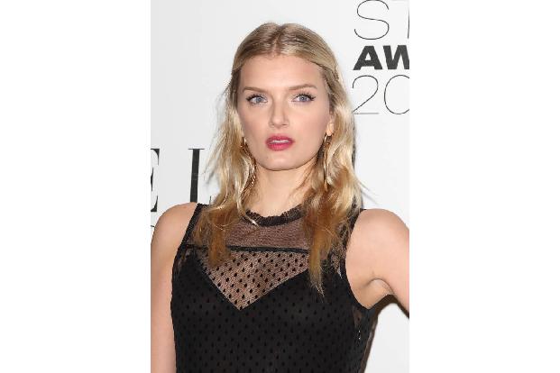 ...Topmodel Lily Donaldson durfte bei ihm eine andere Identität annehmen. Die sonst so ziemlich blonde, britische Schönheit...