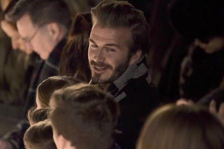 ...war eine Selbstverständlichkeit, dass sich Ehemann David Beckham die Show seiner Frau von der ersten Reihe aus ansah. Dor...