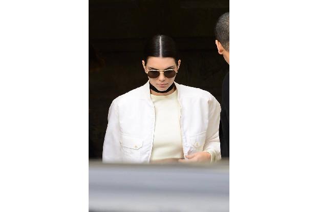 ...Kendall Jenner auf keinen Fall entgehen lassen! Dabei war die jüngere Halbschwester von Reality-TV-Lady Kim Kardashian in...