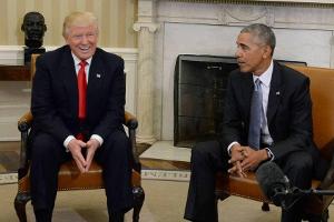 Donald Trump (l.) und Barack Obama bei ihrem Treffen im Weißen Haus
