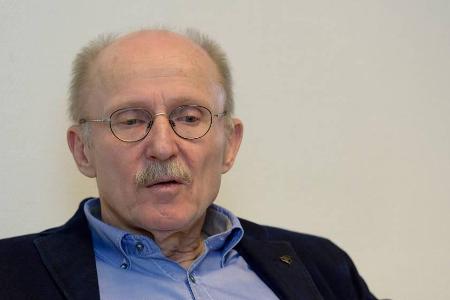 Musste sich einer Not-OP unterziehen: Willi Lemke