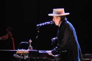 Nimmt Bob Dylan doch noch seinen Nobelpreis an?