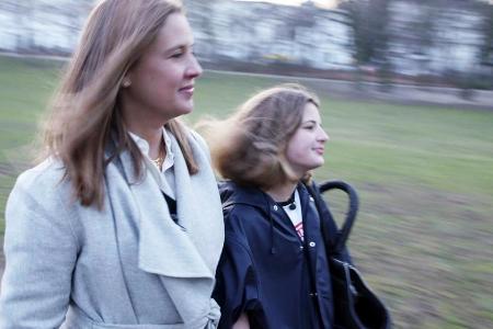 Dana Schweiger (l.) mit ihrer Tochter Emma