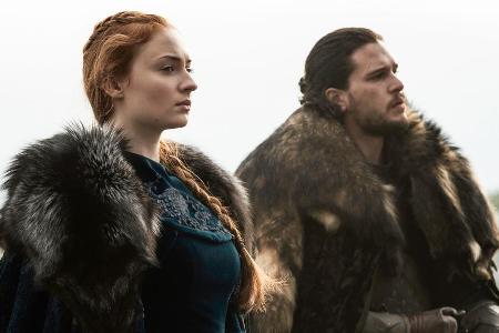 Sophie Turner als Sansa und Kit Harington als Jon Schnee in 