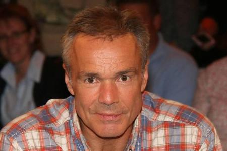 Hannes Jaenicke ist bekennender Raucher