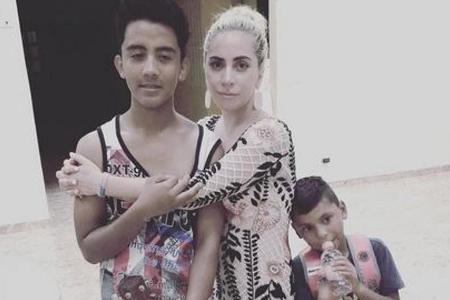 Lady Gaga liegt das Wohl der Waisenjungen am Herzen und ruft via Instagram zu Spenden auf