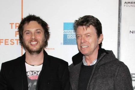 Duncan Jones (l.) und David Bowie im Jahr 2009