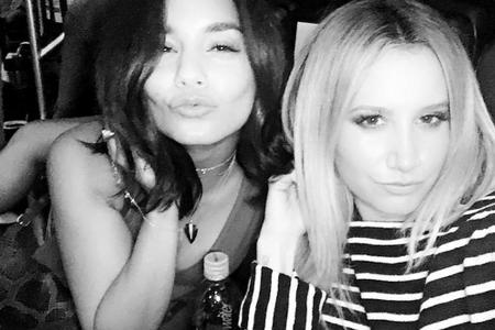 Vanessa Hudgens (li.) und Ashley Tisdale beim Konzert von Selena Gomez