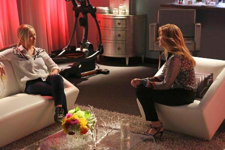 Juliette (Hayden Panettiere) und Rayna (Connie Britton) müssen etwas Wichtiges besprechen