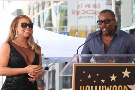 ...gerührt den Laudatoren lauschte - u. a. Regisseur Lee Daniels - und vermutlich ihre tränenerstickte Danksagung gedanklich...