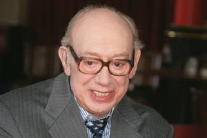 Horst Tappert spielte Oberinspektor Stephan Derrick