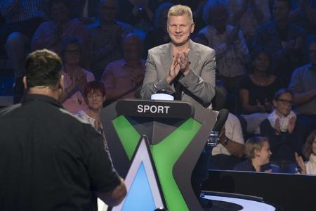 Sport-Experte Stefan Effenberg im Duell mit Kandidat Jürgen Stelter