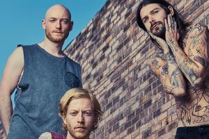 Biffy Clyro schaffen es mit ihrem neuen Album an die Chartspitze