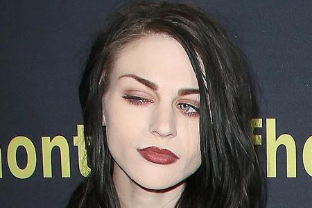 Frances Bean Cobain wird in einen Scheidungskrieg verwickelt