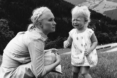 Ein Kind, viele Berge und ein gewisses Verständigungsproblem: Hayden Panettiere versteht nur Bahnhof