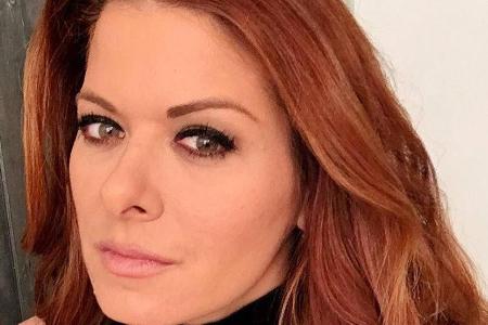In Zukunft wird Debra Messing wohl zwei Mal darüber nachdenken, was sie twittert