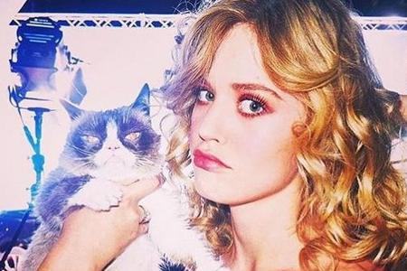 Die Schöne und das Biest: Georgia May Jagger erhält beim Shooting prominente Unterstützung von Grumpy Cat