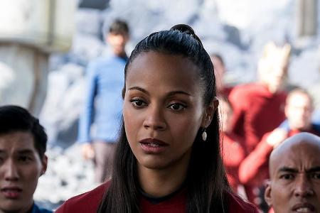 Starke Frau im Kreise ihrer Kollegen: Zoe Saldana als Uhura in 