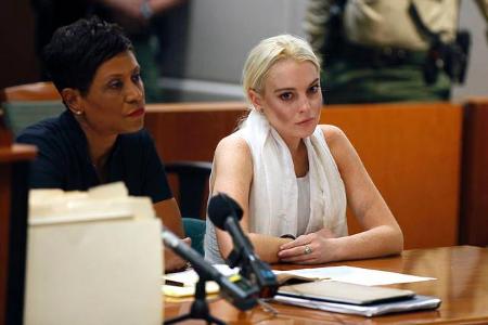 ...Drogenkonsum und Alkohol am Steuer vor Gericht verantworten - dabei wurde sie mehrere Male zu Geldstrafen und sogar zu ei...