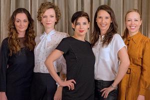 Die "Vorstadtweiber" in Staffel eins und zwei (v.l.n.r.): Gerti Drassl, Adina Vetter, Martina Ebm, Maria Köstlinger und Nina...