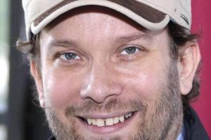 Christian Ulmen findet, dass Kindererziehung echte Manneskraft erfordert