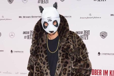Ein Panda im Leoparden-Look: Cro bei der Premiere von 