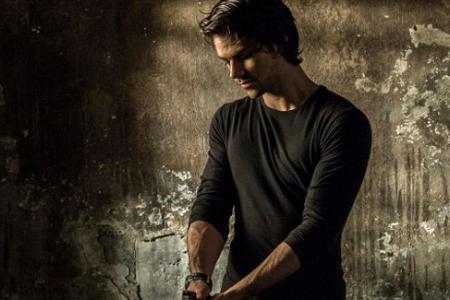 Dylan O'Brien als Mitch Rapp in 