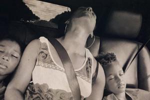 Schlafen tief und fest: Alicia Keys und ihre beiden Kids