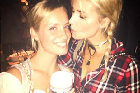 Lena Gercke stehen offenbar auch auf Lederhosen