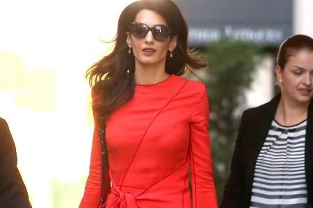 Amal Clooney beweist einmal mehr ihr Fashion-Gespür