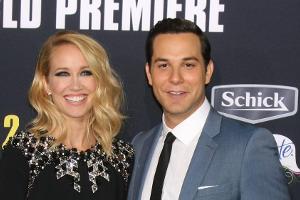 Haben sich das Ja-Wort gegeben: Anna Camp und Skylar Astin