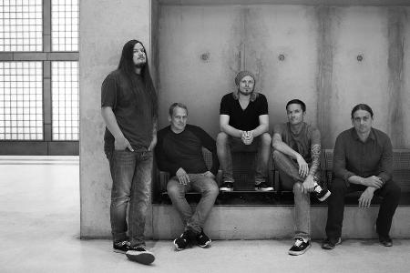 Heaven Shall Burn sind: Eric Bischoff, Christian Bass, Alexander Dietz, Marcus Bischoff, Maik Weichert (v.l.)