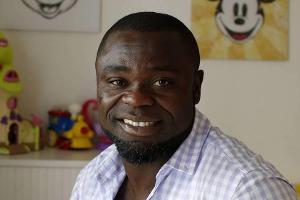 Gerald Asamoah bei der Vorstellung seiner Herz-Stiftung