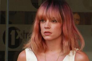 Sängerin Lily Allen ist beim Karneval in London zusammengebrochen