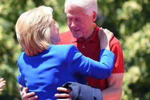 Bill Clinton und seine Frau Hillary