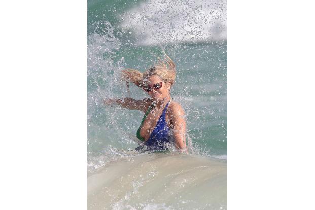 ...zuweilen mit der Wucht der Wellen zu kämpfen hatte, schien sie am Montag eine Menge Spaß gehabt zu haben. Kein Wunder, sc...