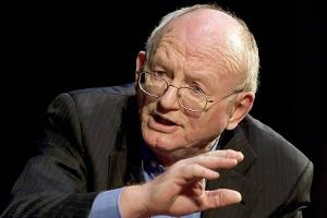 Hermann Kant bei einem Podiumsgespräch im Jahr 2007